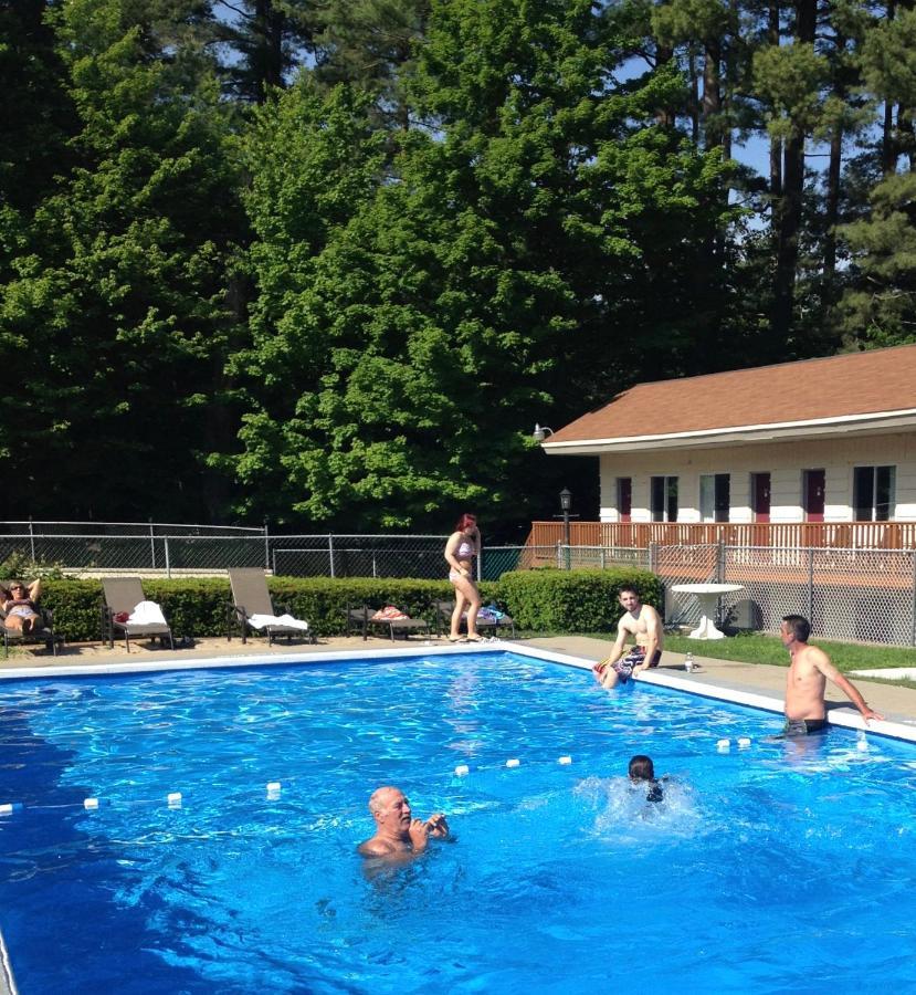 Motel Montreal Lake George Dış mekan fotoğraf