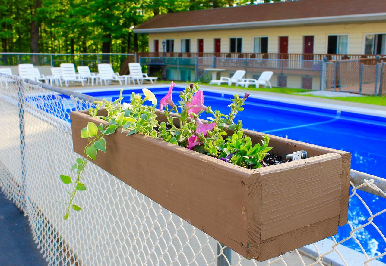 Motel Montreal Lake George Dış mekan fotoğraf